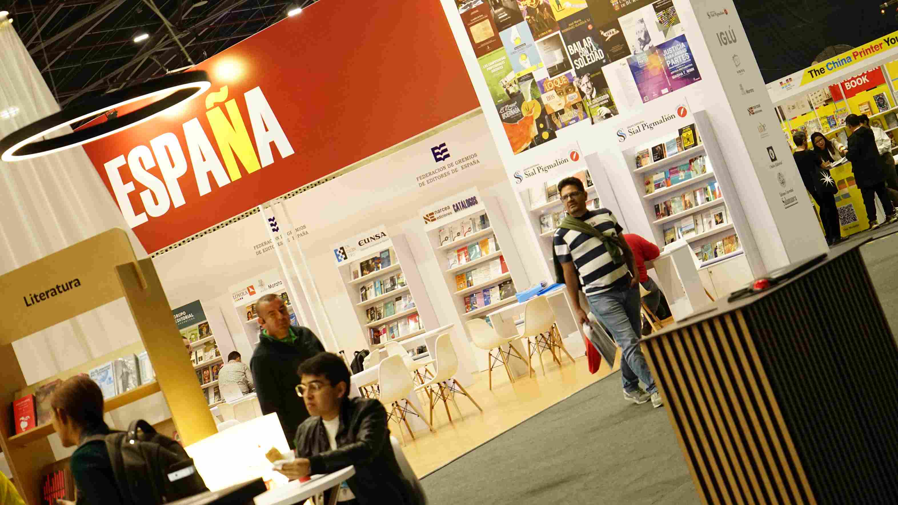 La Filbo 2025 consita la atención de literatos y amantes de la lectura. Foto: Cortesía Santiago Rincón.