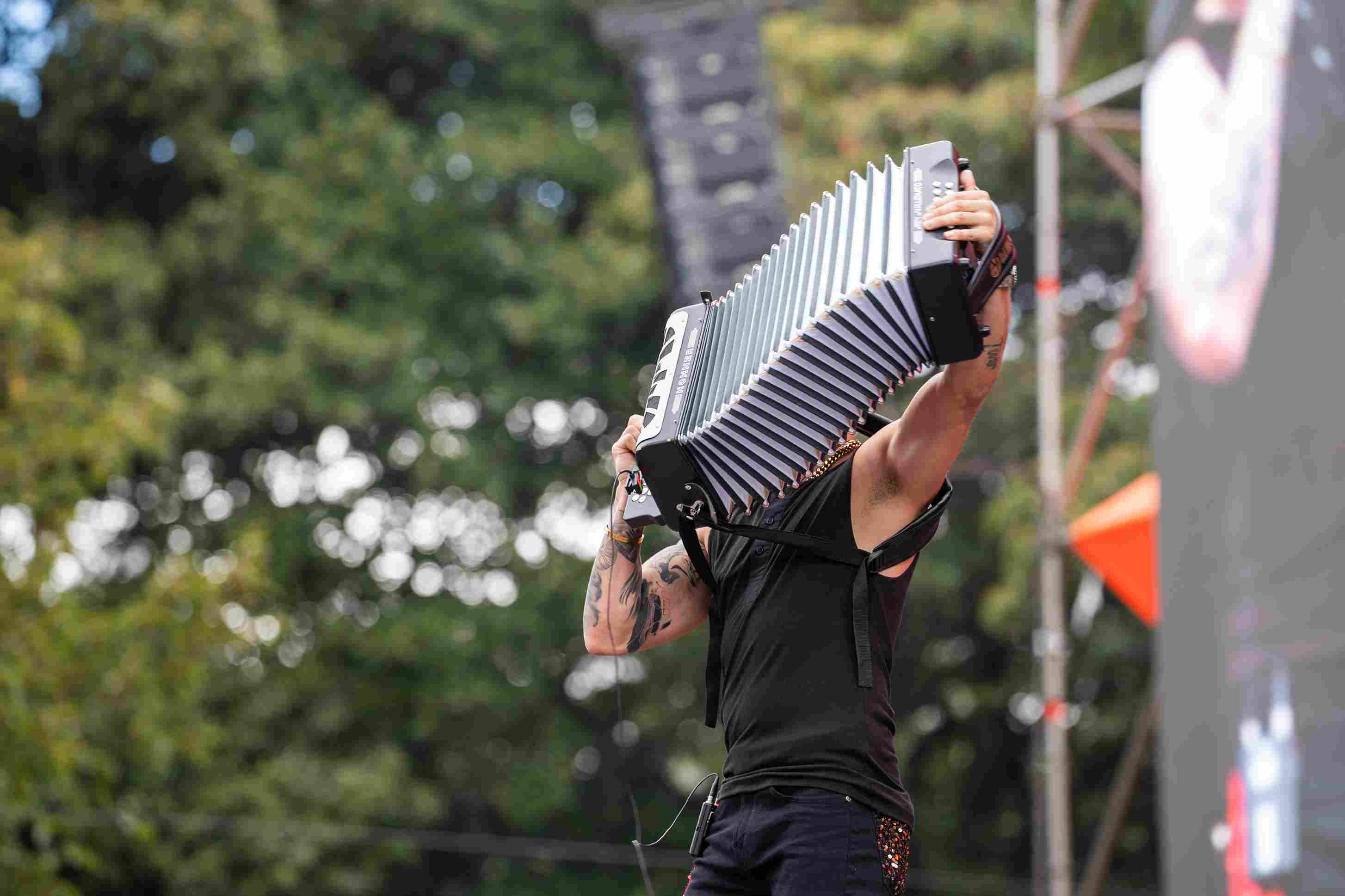 Los Festivales al Parque se consolidan como una plataforma cultural integral que conecta a artistas, públicos y territorios. Foto: Carlos Viancha - IDT.