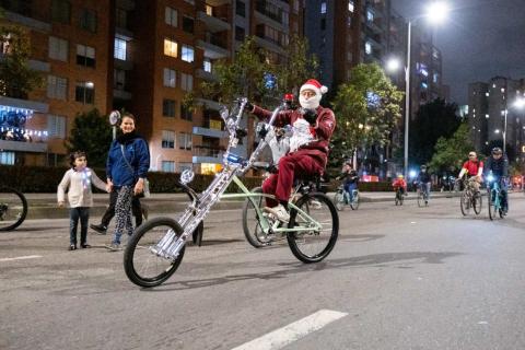 La ciclovía nocturna es uno de los esperados eventos de la temporada. Foto: Cortesía de la Secretaría de Cultura, Recreación y Deporte.