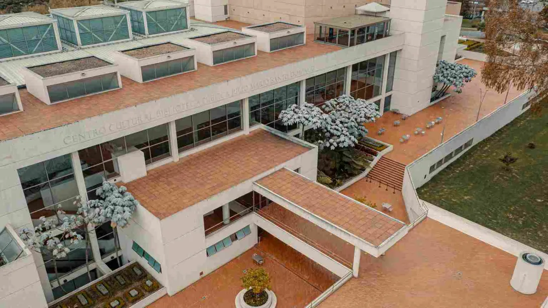 Biblioteca Pública Julio Mario Santo Domingo
