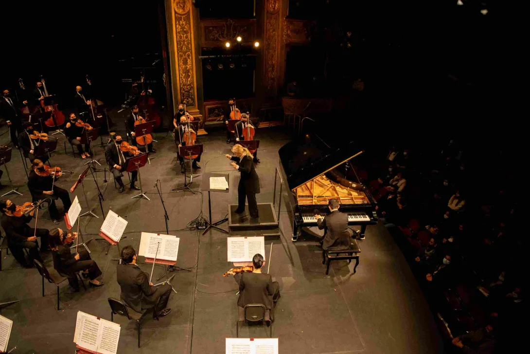 Música y artes escénicas